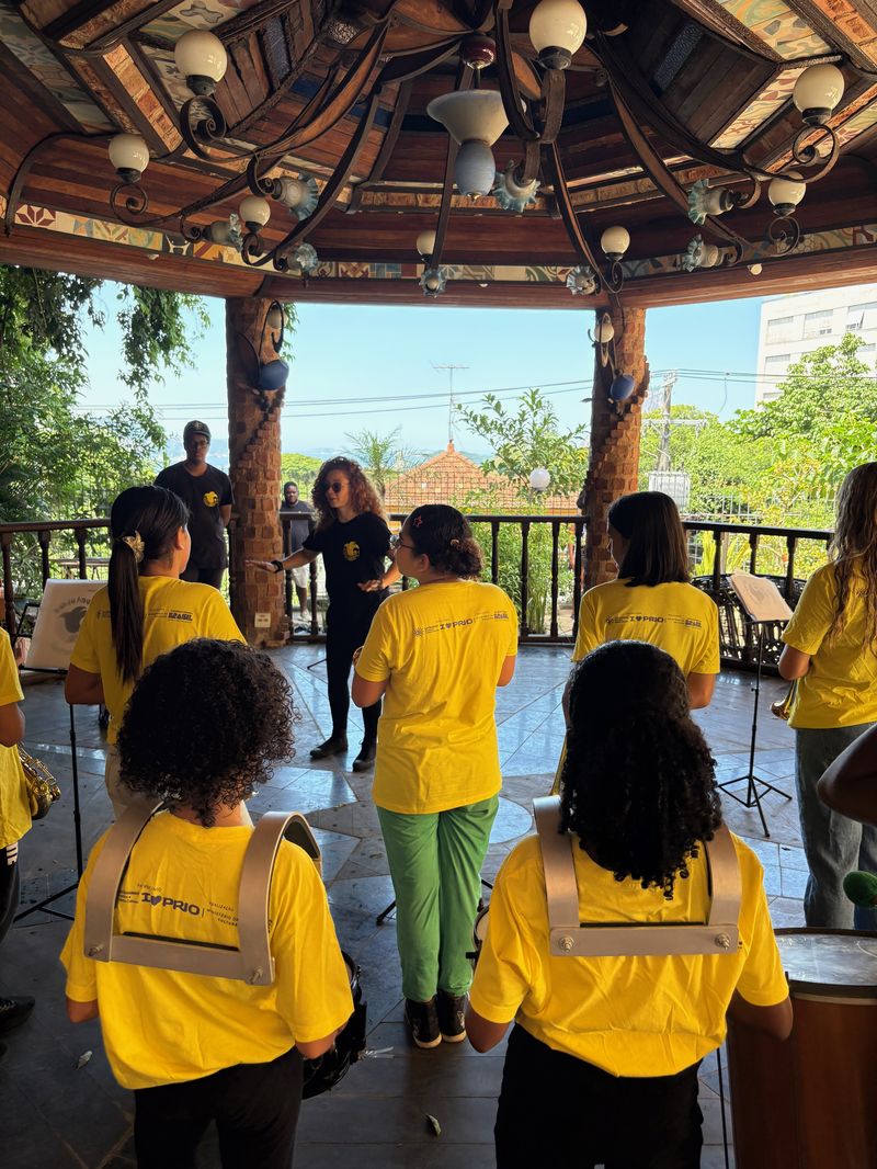 Ensaio da Favela Brass no casarão do Largo do Curvelo