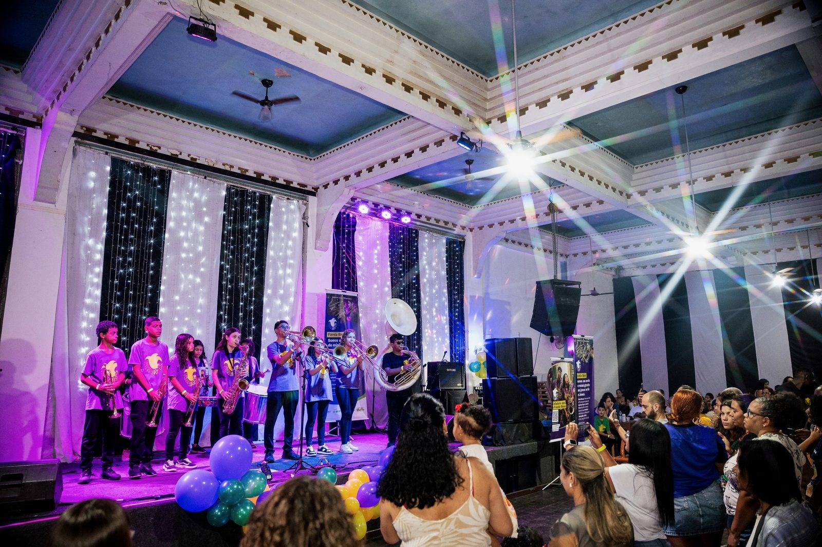 Festa de 11 anos no Clube dos Democráticos